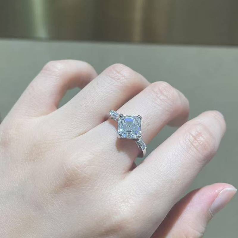 方钻Women's RingS925银镀18K白金定制选款主石Moissanite2.5ct/副石高碳钻